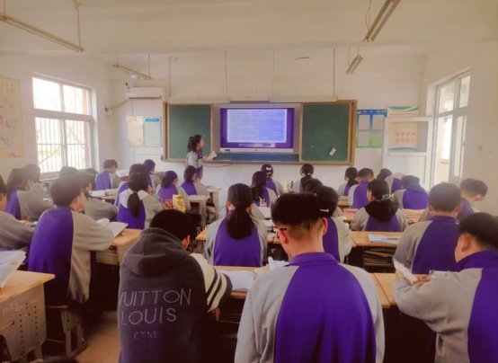 简篇-学生上讲台 课堂更精彩——有趣的作业之我来当“老师”