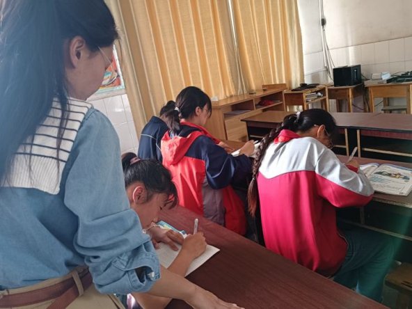 简篇-展书法之功 显英语之美——固河镇中心小学举行英语书法比赛活动