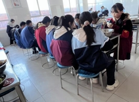 6c7a338196a3deac44d8f7494b46505d