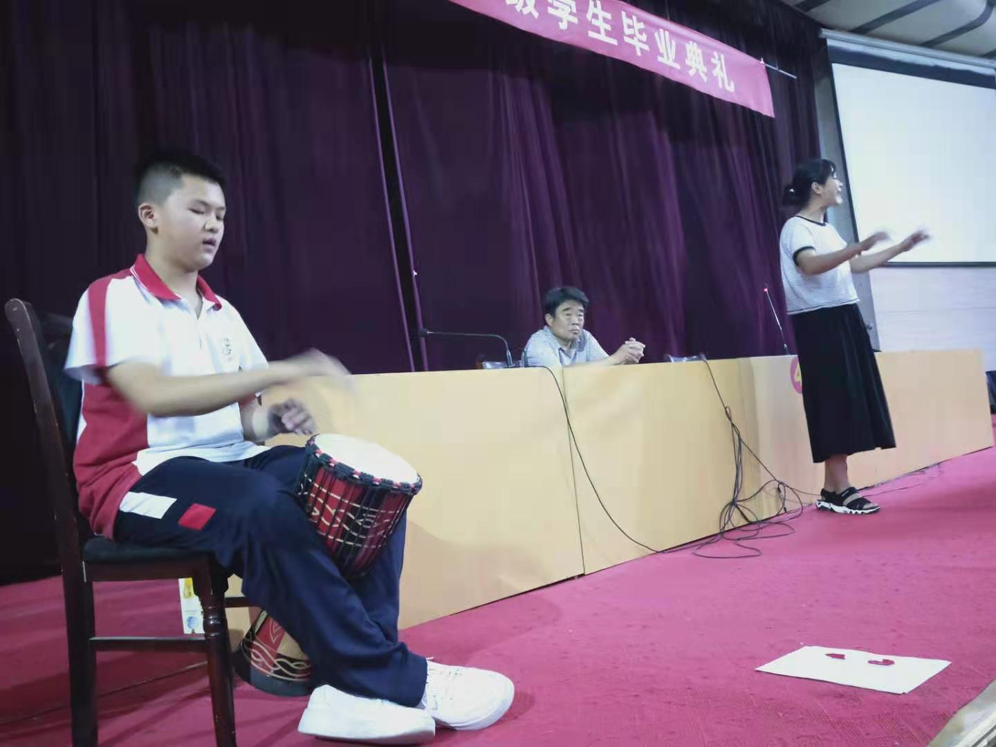 1628911567172601.png 晚上加班排练.png