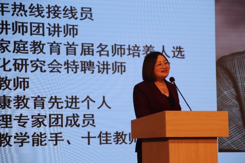 高新区教体系统典型人物先进事迹巡回宣讲活动5.JPG